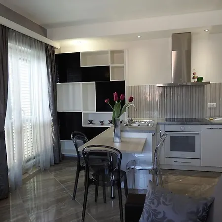 Barbara Apartment Sumartin