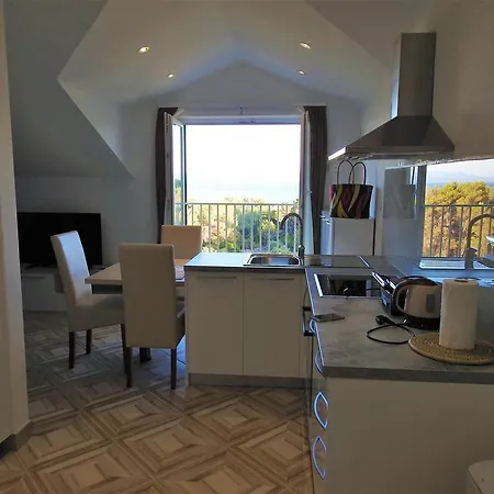 Barbara Apartment Sumartin